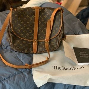 Louis Vuitton Samur 35